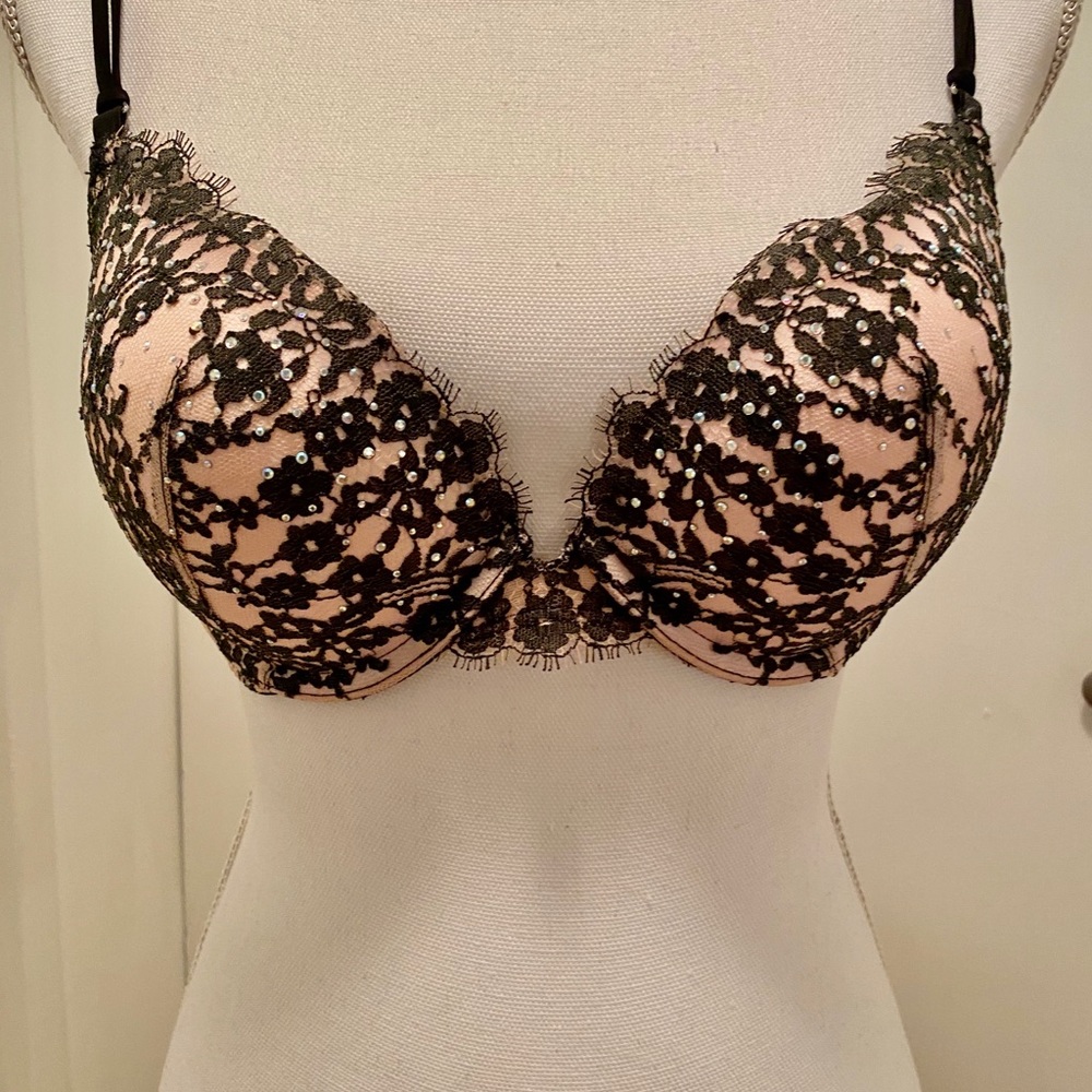 Victoria’s Secret sexy push up bra with crystals